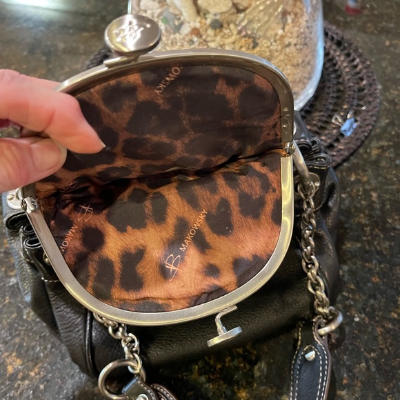 Beautiful small black shoulder or hand bag by B Makowsky - Picture 6 of 10